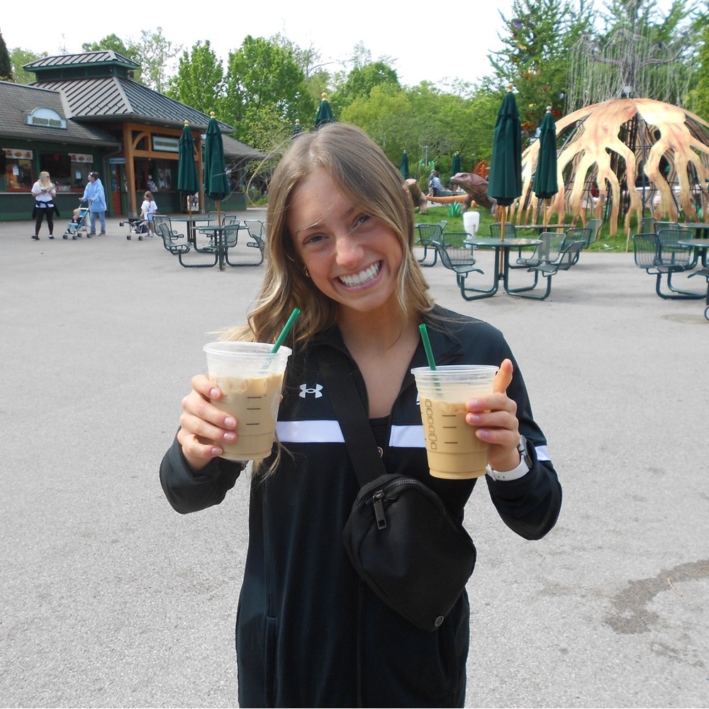 Meet your Posher, Elly
